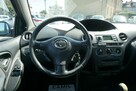 Toyota Yaris polski salon - 12