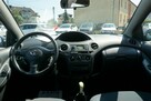 Toyota Yaris polski salon - 13