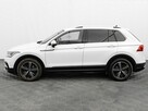 Volkswagen Tiguan 1.5 TSI Comfotline DSG Podgrz.f LED Ambient K.cof HAK Salon PL - 9