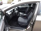 Toyota Avensis - 8