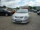 TOYOTA AVENSIS BENZYNA - 2