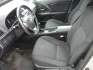 TOYOTA AVENSIS BENZYNA - 15