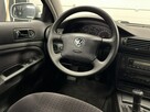 VW Passat B5 1.8 Benz Sedan Alufelgi Klima Bardzo zadbany Po Opłatach - 9