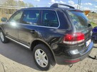 Volkswagen Touareg 3,2l. benz. 220HP Zadbany. Polecam. - 4