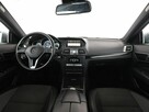 Mercedes E 250 półskóra, navi full LED klima auto grzane fotele czujnki parkowania - 15
