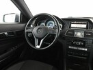 Mercedes E 250 półskóra, navi full LED klima auto grzane fotele czujnki parkowania - 16