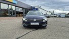 Volkswagen Passat - 2