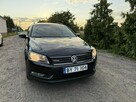 Volkswagen Passat - 1
