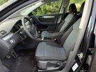 Volkswagen Passat - 6