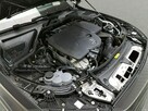 Mercedes E 220 - 14