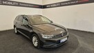Volkswagen Passat - 1