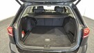 Volkswagen Passat - 12