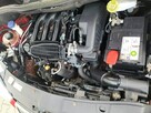 Peugeot 208 - 13