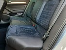Volkswagen Passat - 11