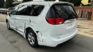 Chrysler Pacifica - 11