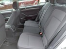 Volkswagen Passat - 8