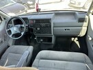 Volkswagen Transporter 9 miejsc, long, hak ,Webasto, wymieniony rozrząd i olej, lampy LED - 13