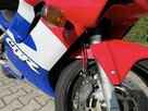 CBR F4i - 4