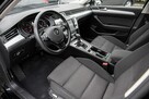 Volkswagen Passat - 15