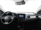 Mitsubishi Outlander 2.0 MIVEC SUV-Star Klimatyzacja Tempomat Navi Grzane Fotele Kamera - 15