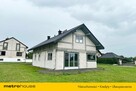 Solidny dom rodzinny na płaskiej działce 10 arów - 9