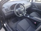 Toyota Avensis 2.2D4D klimatronik alufelgi kamera tempomat navi stan BDB - 11