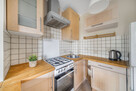 Sprawdź>> Jasna, cicha kawalerka 27 m² przy metrze