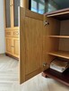 Meble z drewna bukowego, komoda z witryną - 2