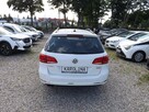 Volkswagen Passat - 4