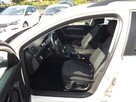 Volkswagen Passat - 8