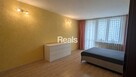 Metro 100 m. 2 pokoje, oddzielna kuchnia, balkon