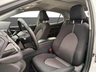Toyota Camry 2.5 Hybrid Comfort CVT Sedan - 10