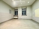 Lokal usługowy na sprzedaż - 10