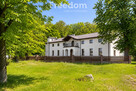 Zabytkowy dwór z XVIII w., 5,2 ha , 2100 m2