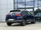 Volkswagen T-Roc 2kpl.kół! LED El.klapa Grzane fotele Czujniki Asystent Navi GWARANCJA - 6