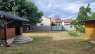 Sprzedam działkę zabudowaną o pow. 900m2 - 6