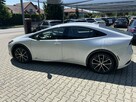 Toyota Prius 2.0 Hybrid AWD biała perła - 12