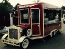 przyczepa gastronomiczna do sprzedaży lodów w stylu retro - 3