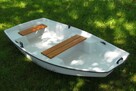 Mała łódka, kajak, skiff, łódka wędkarska, łódka rekreacyjna - 1