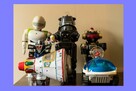 Stare zabawki PRL, roboty, pojazdy kosmiczne, auta *KUPIĘ* - 1