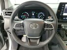 Toyota Sienna XLE 2023  7-os. - 11