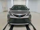 Toyota Sienna XLE 2023  7-os. - 2