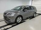 Toyota Sienna XLE 2023  7-os. - 3