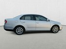 Volkswagen Jetta 1.6 Benzyna 100 KM I właściciel ! Krajowy ! Niski przebieg ! - 4