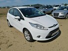 Ford Fiesta 1.3 70 KM KLIMA, ELEKTRYKA, ZADBANY, WERSJA GHIA - 2