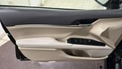 Toyota Camry2.5 Executive Hybrid A/T - 12