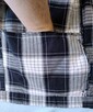 Koszula męska w kratę z długim rękawem i kieszeniami - 7