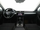Škoda Superb FV23 2.0 TDI 6MT Polski Salon Climatronic Tempomat Navi Bi-Xenon PDC - 15