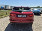 Jaguar F-PACE - 5