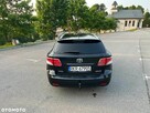 Toyota Avensis 1.6 Premium - 8